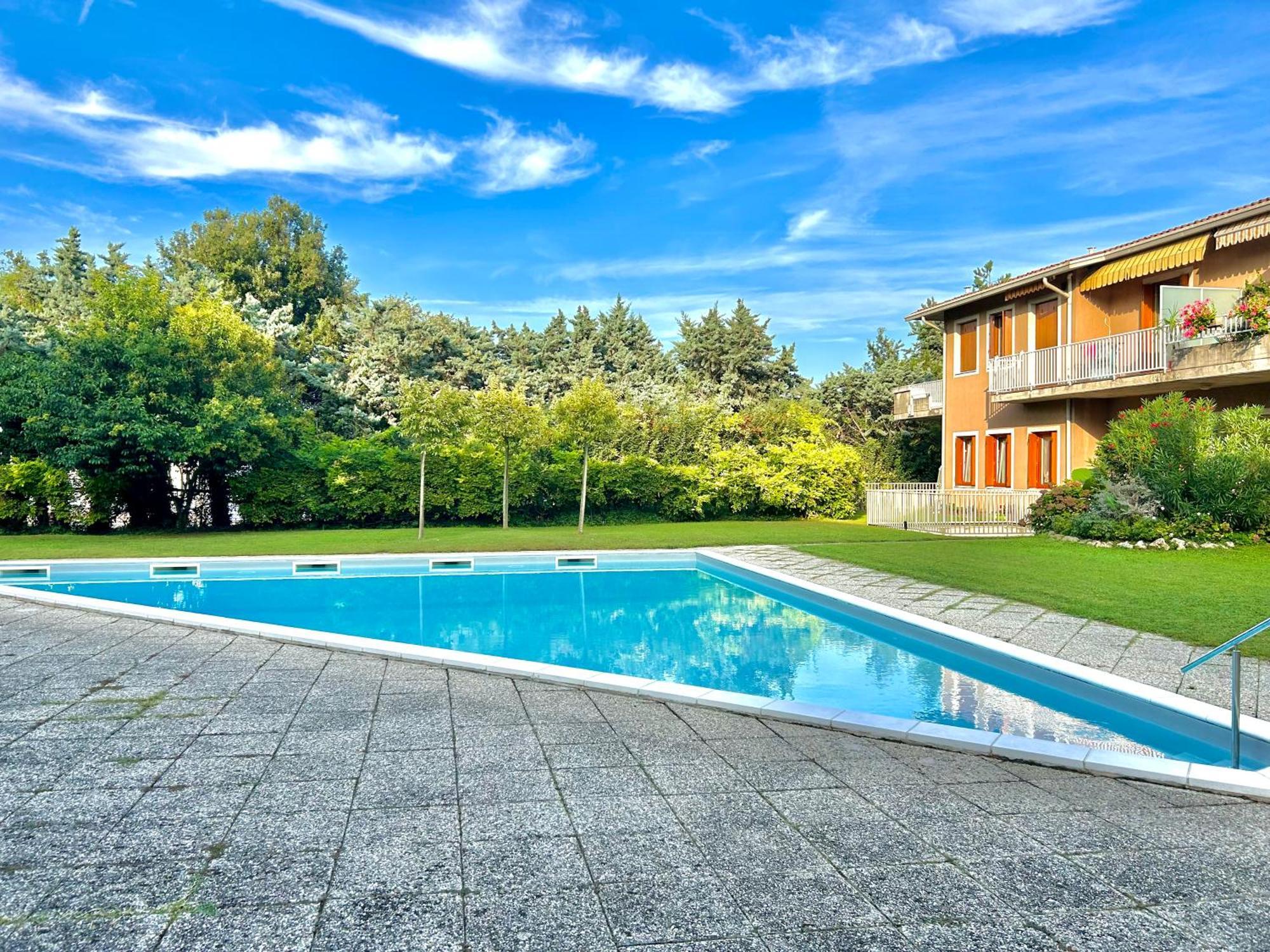 Appartement Gold Garda Desenzano à Desenzano del Garda Extérieur photo