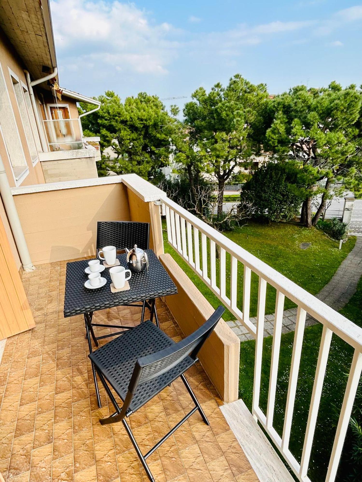 Appartement Gold Garda Desenzano à Desenzano del Garda Extérieur photo