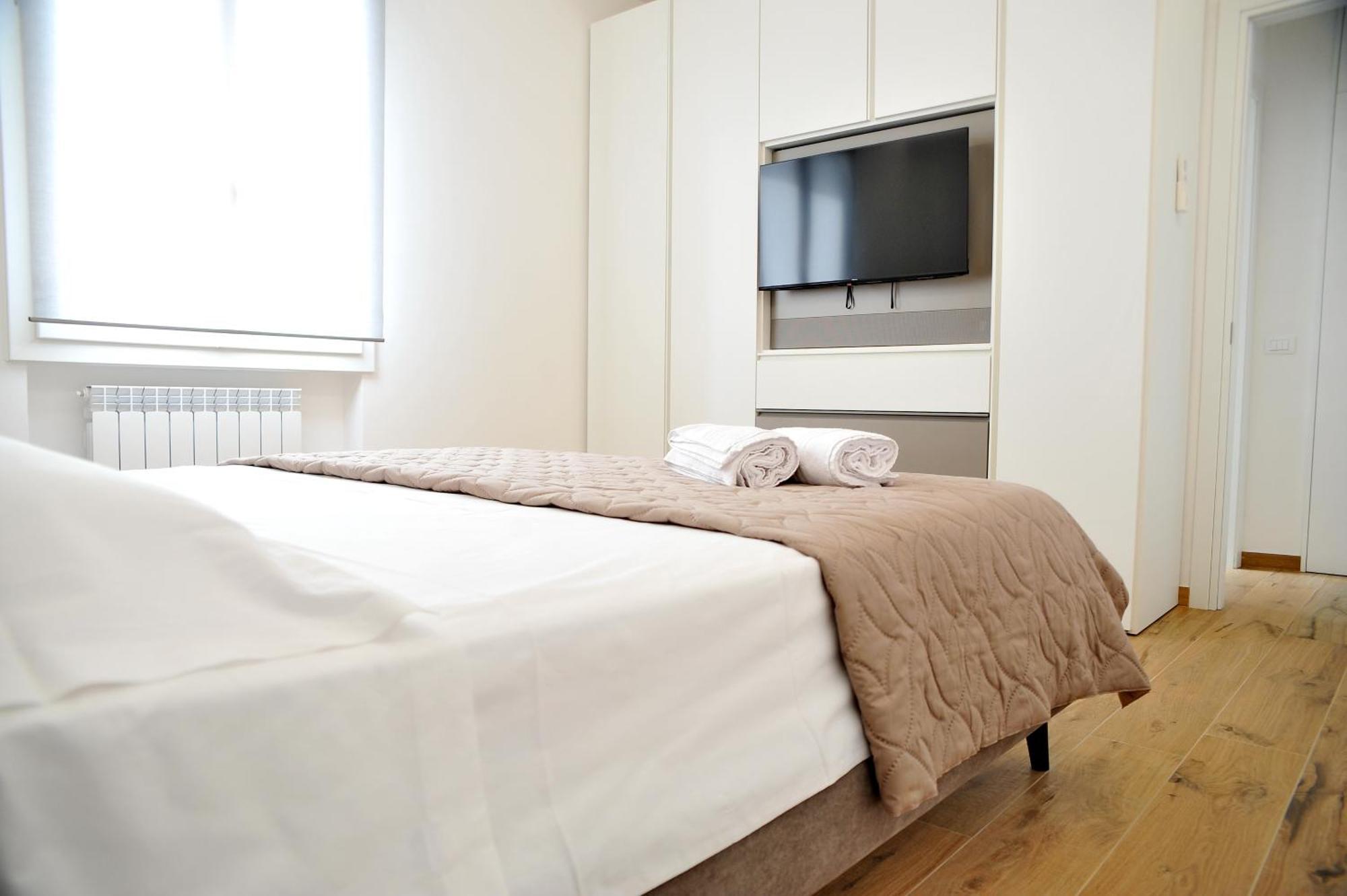 Appartement Gold Garda Desenzano à Desenzano del Garda Extérieur photo