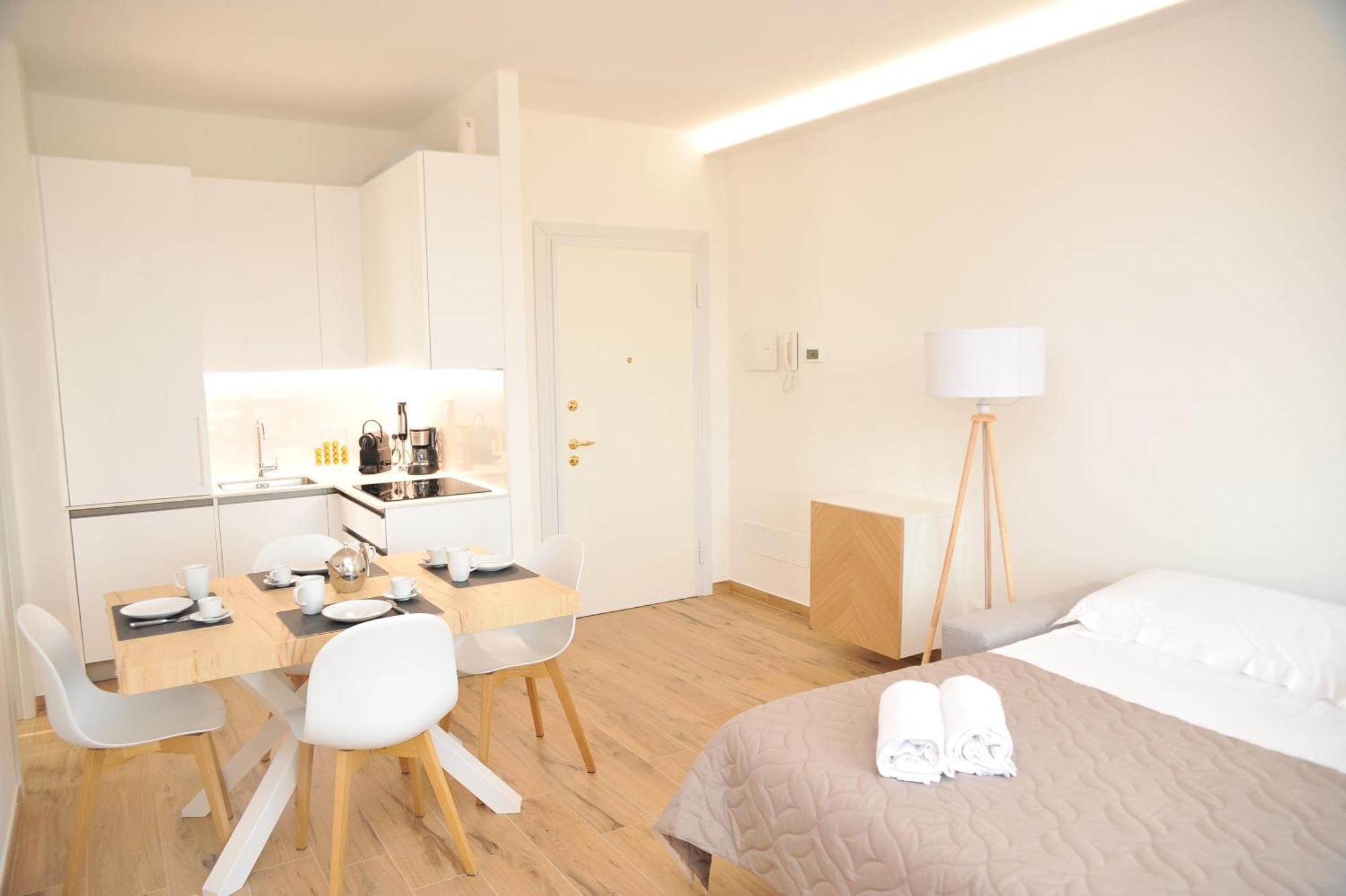 Appartement Gold Garda Desenzano à Desenzano del Garda Extérieur photo
